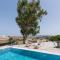Kanelis Studios & Suites