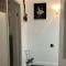 Stylish 1BR Apt w Fireplace & High-Speed WiFi - Londra