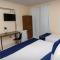 Cruz Hotel - ديفينوبوليس
