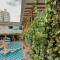 Casa del Puerto Hostel & Suites