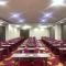 Travellers Hotel Phinisi