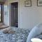 25 Scenic Drive