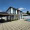 White vip Villa