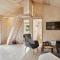 5 Bedroom Nice Home In Hadsund