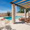 Villa Cavalleria Rusticana with heated pool and vineyard - Blizna Donja