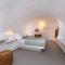 Santorini Cave Suites Kontochori - فيرا