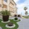New Design Studio Apartment on the Beach - إِستيبونا