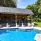 Luxury retreat 32c pool jacuzzi games bar oasis