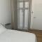 Chambre privée avec salle de bains partagée-le Sapin - Genay