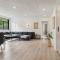 6 Bedroom Nice Home In Glesborg