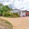 4BR 2BA House Nestled in a Quiet Spot in Dickson - Hosted by CanStay