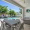 Naples Getaway with Poolside Oasis - نيبلس