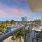 Balcony - Hollywood Beach Broad-walk - Rooftop Pool