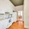 The Loft - Historic Dtwn Hondo Apt with Balcony - Hondo