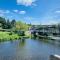 Charming Riverside Apartment with Parking - Kendal