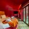 Cherry Sculpture Hotel