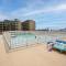 Beachfront Fourth-Floor Condo with Community Pool! - 北怀尔德伍德