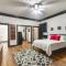 Modern Greenwood Studio Less Than 1 Mi to Downtown! - Грінвуд