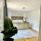 Stylish Evergreen Apartment By Newark Airport