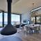 Somers Sanctuary - Luxury Interiors, Pool, Sauna, Water Views, Theatre Room