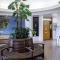 Gem of Waikiki at Inn on the Park