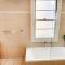 Beautiful Terrace Home Close to Disney Studios