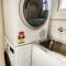 Beautiful Terrace Home Close to Disney Studios