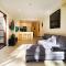 Beautiful Terrace Home Close to Disney Studios
