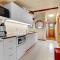 Nice Home In Humble With Wifi - Humble