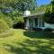 Walk To Beach - Bright, Pond-Facing 2BR Leisurama - مونتوك