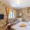 Two-Bedroom Holiday Home With A Fireplace In Barban