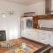 Nice Home In Schneverdingen With Wifi