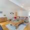 Thistle Street - 401