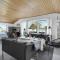 Two-Bedroom Holiday Home With A Fireplace In Rømø