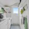 Two-Bedroom Holiday Home With A Fireplace In Rømø