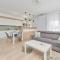 Spacious & Elegant Family Apartment with Parking Space & AC in Wroclaw by Noclegi Renters - 弗罗茨瓦夫