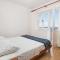 Holiday Home Starigrad Kod Senja, Obala Cr
