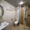 Downtown Budget Hotel by Arami