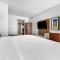 Comfort Inn & Suites York North