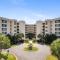 Coastal Charm 3BR Condo with Resort Amenities - Поліс-Айленд