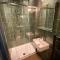 ROOMS AT THE QUAYSIDE - stylish en-suite rooms on Poole Quay all fully refurbed - Poole