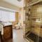 Oceanside Manor - Fancy Room - Golf course & Beach View - Qualicum Beach