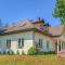 12 Bedroom Stunning Home In Debina