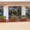 Ettalong Beach - Poolside Luxury