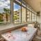 Stunning Apartment In Torrevieja
