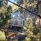 Treetops-Large Home 9km to CBD Sleeps 10