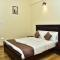 SAK Royal Residency 1 km from Railway Station