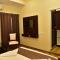 SAK Royal Residency 1 km from Railway Station