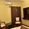 SAK Royal Residency 2 kms from Mysore Palace - Mysore