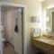 Hawthorn Suites by Wyndham Erie